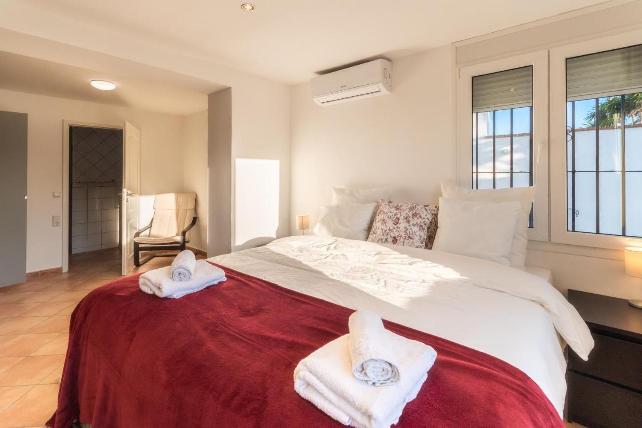 In The Second Line, Modern Beachfront Holiday Home In Costabella, Marbella Ngoại thất bức ảnh